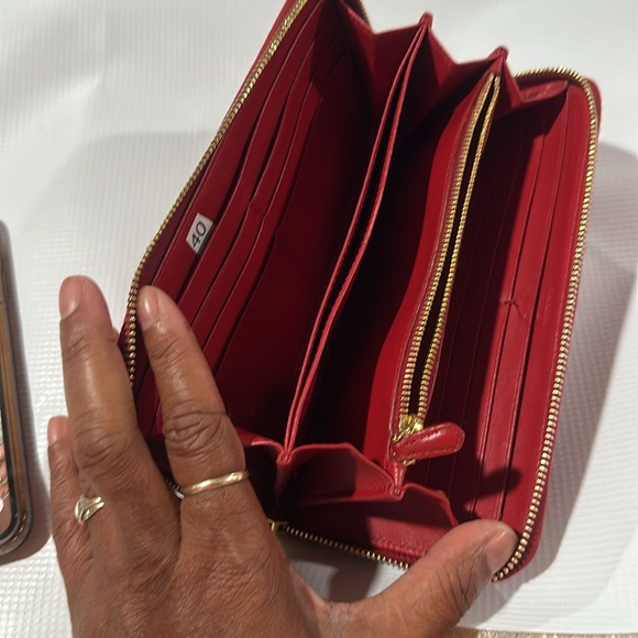 Prada long wallet with gold hardware zippy - Picture 2 of 8
